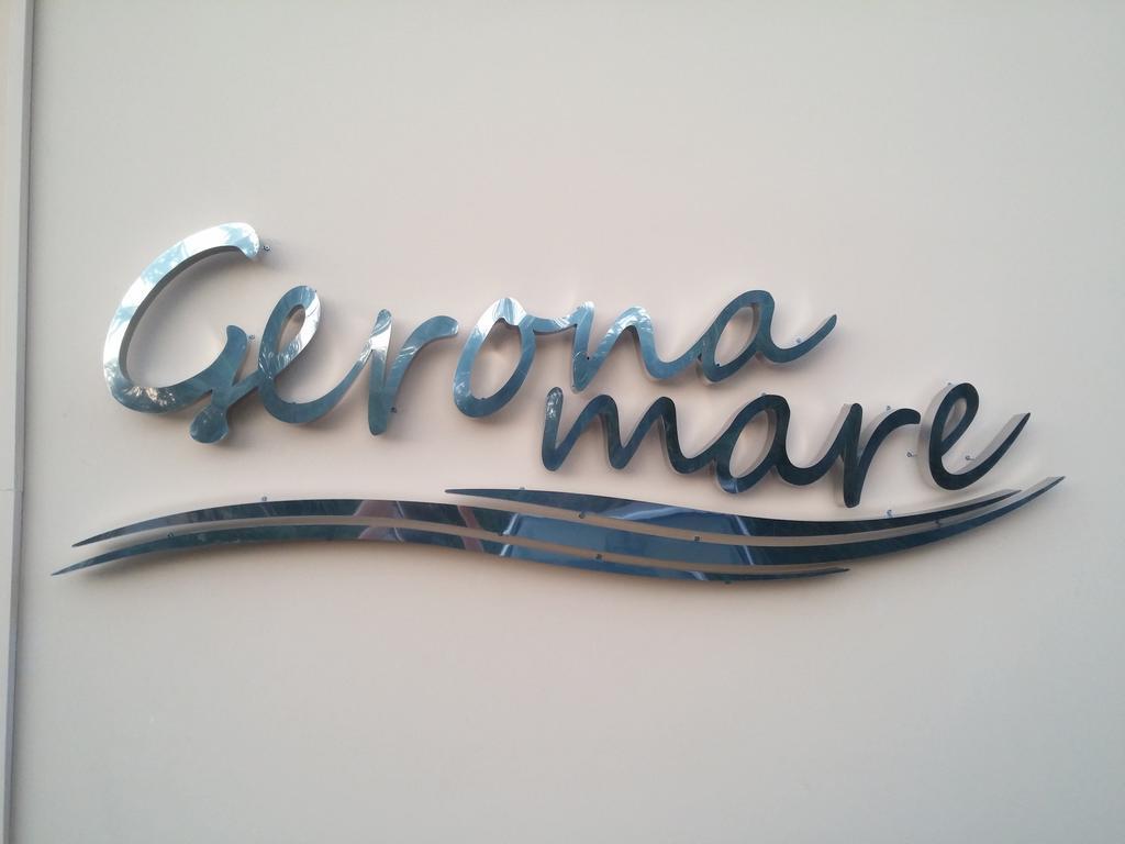 Gerona Mare Apartments Gerani  エクステリア 写真