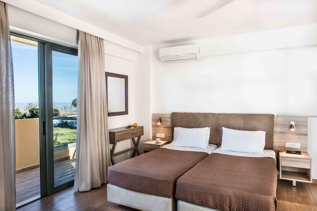 Gerona Mare Apartments Gerani  エクステリア 写真