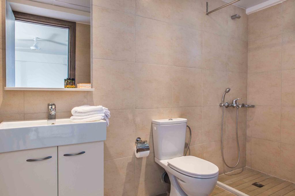 Gerona Mare Apartments Gerani  エクステリア 写真