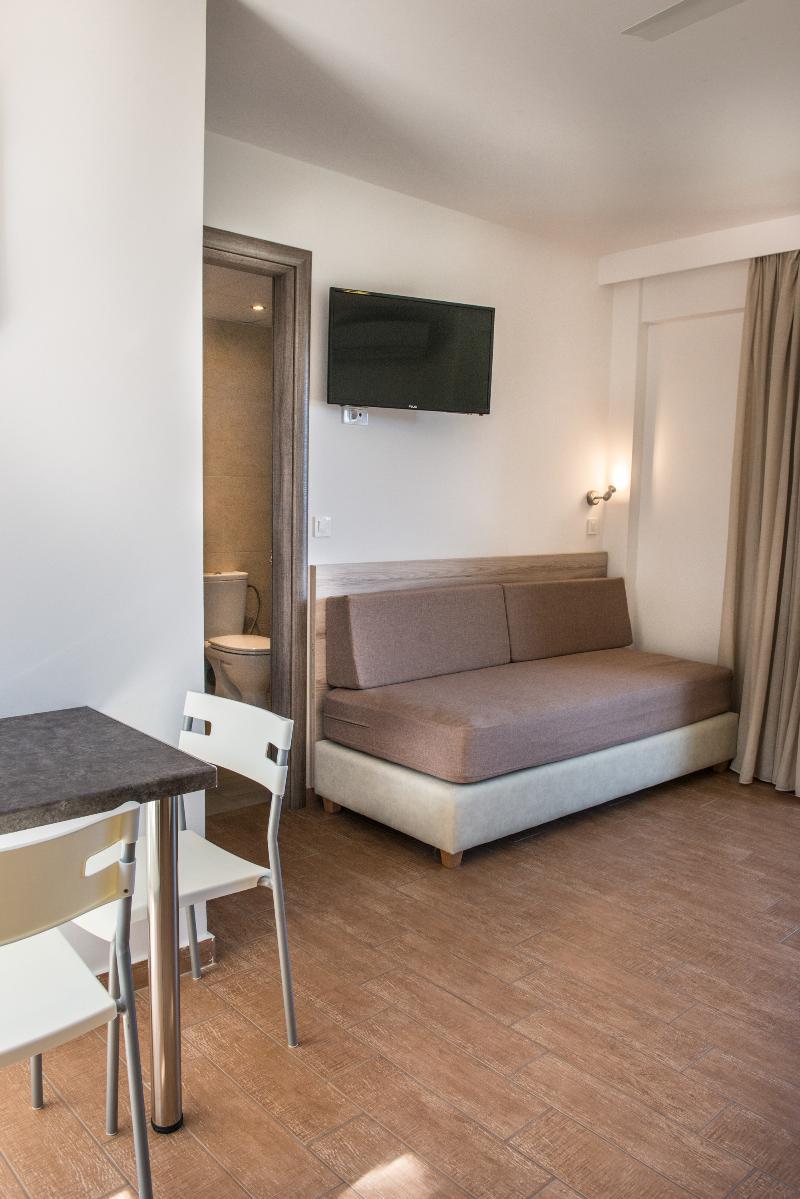 Gerona Mare Apartments Gerani  エクステリア 写真